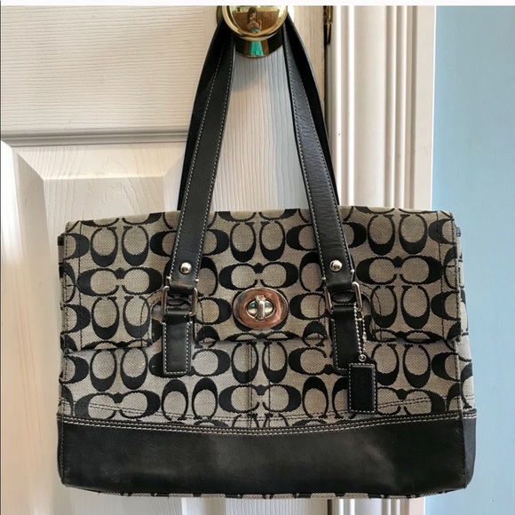 Authentic Coach Handbag - Picture 2 of 12